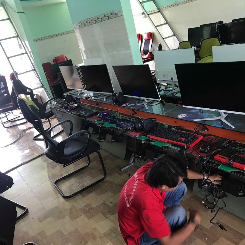 Mua sắm trang thiết bị và lắp đặt hệ thống