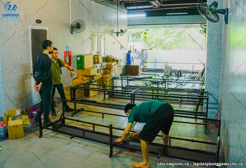 Lắp đặt thiết bị bàn ghế cho phòng net tại Mỗ Lao - Hà Đông