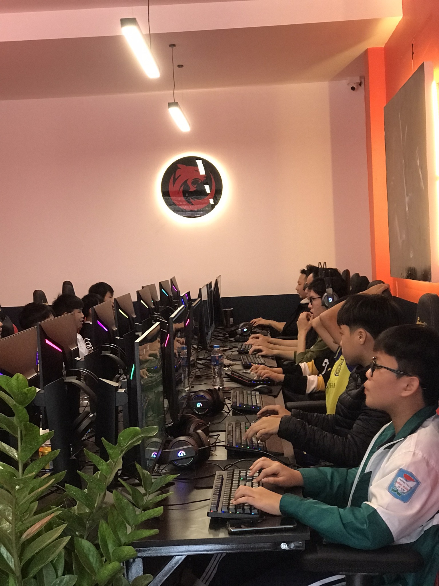Thi công lắp đặt Báo Gaming 31 máy máy tại  Từ Sơn - Bắc Ninh
